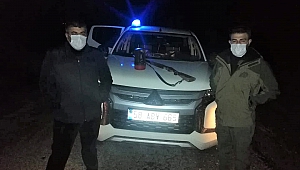 El Projektörüyle Tavşan Avlayan 4 Kişi Yakalandı