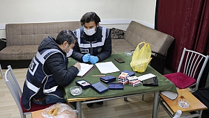 Kahvehaneye Dönüştürülen Eve Kumar Baskını