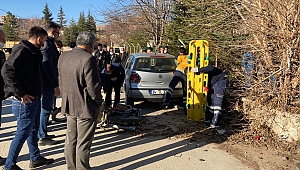 Otomobille Çarpışan Motosiklet Sürücüsü Ağır Yaralandı