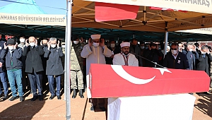 Şehidinin Cenaze Namazını İmam Ağabeyi Kıldırdı