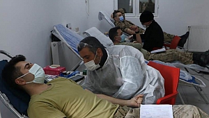 Jandarma Personelinden Kan Bağışı