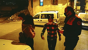 Kısıtlamayı İhlal Etti, “Yakışıklı Çıkıyor Muyum Abi” Dedi