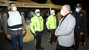 Yılbaşı Gecesi Görevdeki Polislere Moral Ziyareti