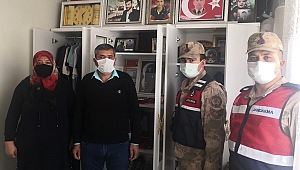 Jandarma’dan Şehit Ailesine ve Yaşlılara Moral Ziyareti