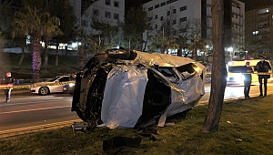 Kahramanmaraş’ta Kavşakta Çarpışan İki Otomobil Paramparça Oldu