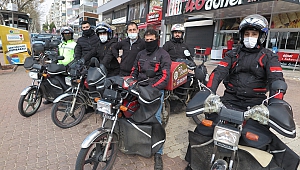 Moto Kuryeler Diğer İnsanlardan Anlayış İstedi