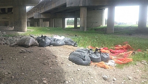 Kahramanmaraş’ta Vatandaşlar Çevre Kirliğini Görüntüledi