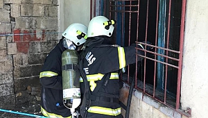 Kahramanmaraş’ta Farelerden Bıktı Evini Yaktı