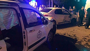 Kahramanmaraş’ta Hafif Ticari Araç İle Otomobil Çarpıştı: 4 Yaralı