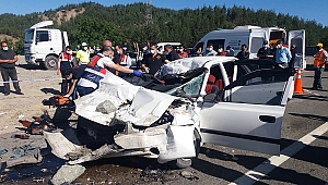 Kahramanmaraş’ta Otomobil Kamyona Çarptı: 3 Ölü