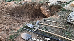 Yasakta Define Ararken Yedikleri Cezayla Ceplerindeki Paradan Oldular