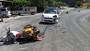 Hafif Ticari Araç İle Motosiklet Çarpıştı: 1 Yaralı