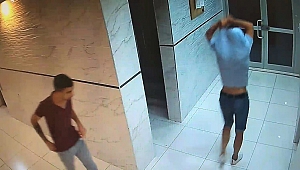 Motosiklet Hırsızları Önce Kameraya Sonra Polise Yakalandı
