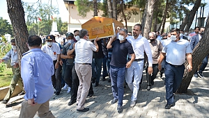 Dilipak’ın Annesi Gözyaşları Arasında Toprağa verildi
