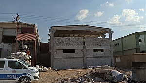 Yüksek Gerilim Hattına Kapılan İşçi Hayatını Kaybetti.