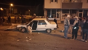 Elbistan’da iki otomobil çarpıştı: 2’si ağır 4 yaralı