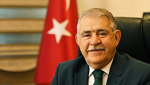Başkan Mahçiçek’ten Öğretmenler Günü’nde Çiçekli Kutlama