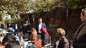 Başkan Okumuş; ‘Sağlıkçılarımızın Verdiği Mücadele Her Türlü Alkışın Üstündedir’