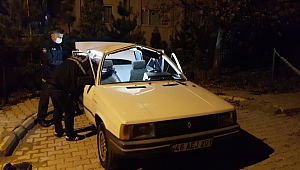 Otomobilde Çakmak Gazı Bomba Gibi Patladı: 3 Yaralı