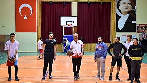 Başkan Okay Gençlerle Basketbol Maçında Bir Araya Geldi