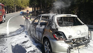 Kahramanmaraş’ta Otomobil Seyir Halinde Alev Aldı