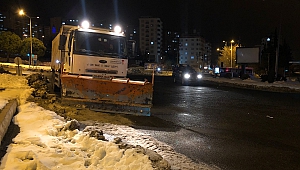 Büyükşehir Ekipleri Kar Nöbetinde