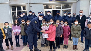 Öğrencilerden Yürekleri Isıtan Hareket