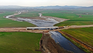 210 Metrelik Köprüde Kiriş Montajı da Tamam