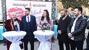 Başkan Mahçiçek Huzurunda ‘Evet’ Diyen 25 Çift, En Mutlu İmzalarını Attılar