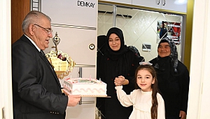 Başkan Mahçiçek’ten ‘Nazlı’ya Anlamlı Doğum Günü Sürprizi