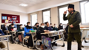 Kurtuluş Ruhu Tiyatroyla Okullara Taşındı