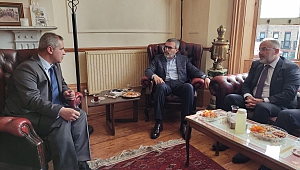 AK Partili Ünal, İngiltere’de MÜSİAD’la görüştü