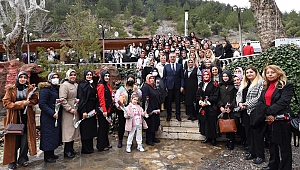 Başkan Güngör Kadın Çalışanlarla Bir Araya Geldi