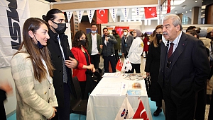 Hayatın İçerisinde Çok Ders Var Ama Tek Bir Ders Var O da İnsan Olmak