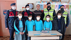 Jandarma’dan Öğrencilere Trafik Eğitimi