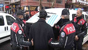 Kendisini Dolandırmak İsteyen Şahsı Polise Teslim Etti