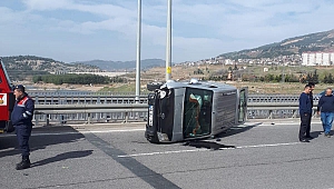 Kahramanmaraş’ta Hafif Ticari Araç Devrildi: 2 Yaralı