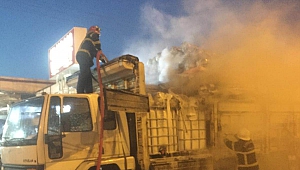 Kahramanmaraş'ta Tekstil Malzemesi Yüklü Kamyon Yandı