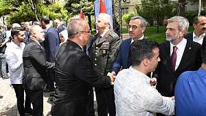 Başkan Güngör Vatandaşlarla Bayramlaştı