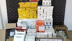 Elbistan’da kaçak aksesuar operasyonu
