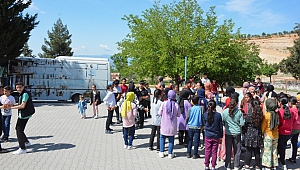 Gezici Kütüphane Okul Ziyaretlerini Sürdürüyor