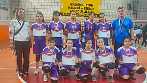 Kahramanmaraş'ta Mükrime Hatun Anadolu Lisesi şampiyon oldu