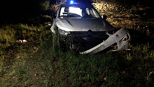 Kahramanmaraş’ta otomobil toprak zemine uçtu: 4 yaralı