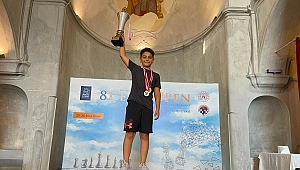 Sanko Okulları Öğrencisi Kutay Sakmak, Turnuvada İki Altın Madalya ve Bir Kupa Kazandı