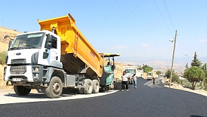 Fatmalı’nın Yolu Büyükşehir’le Asfaltlanıyor
