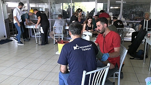 Kahramanmaraş’ta Fabrika Çalışanlarından Türk Kızılay’a Kan Bağışı