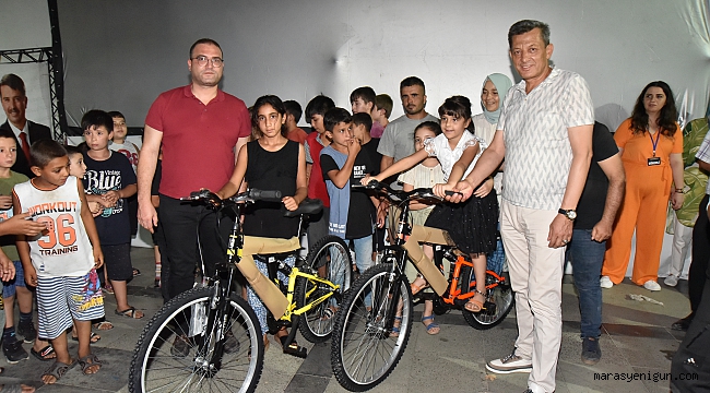 Türkoğlu eğlenceye doydu, Çocuklar Başkan Okumuş’a teşekkür etti