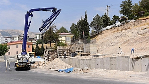Dulkadiroğlu’ndan Beyazıtlı Mahallesine Şelale Park