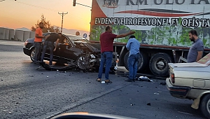 Otomobil Kamyona Arkadan Çarptı: 1 Yaralı
