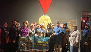 Şehrin Güzelliklerini Keşfediyorlar